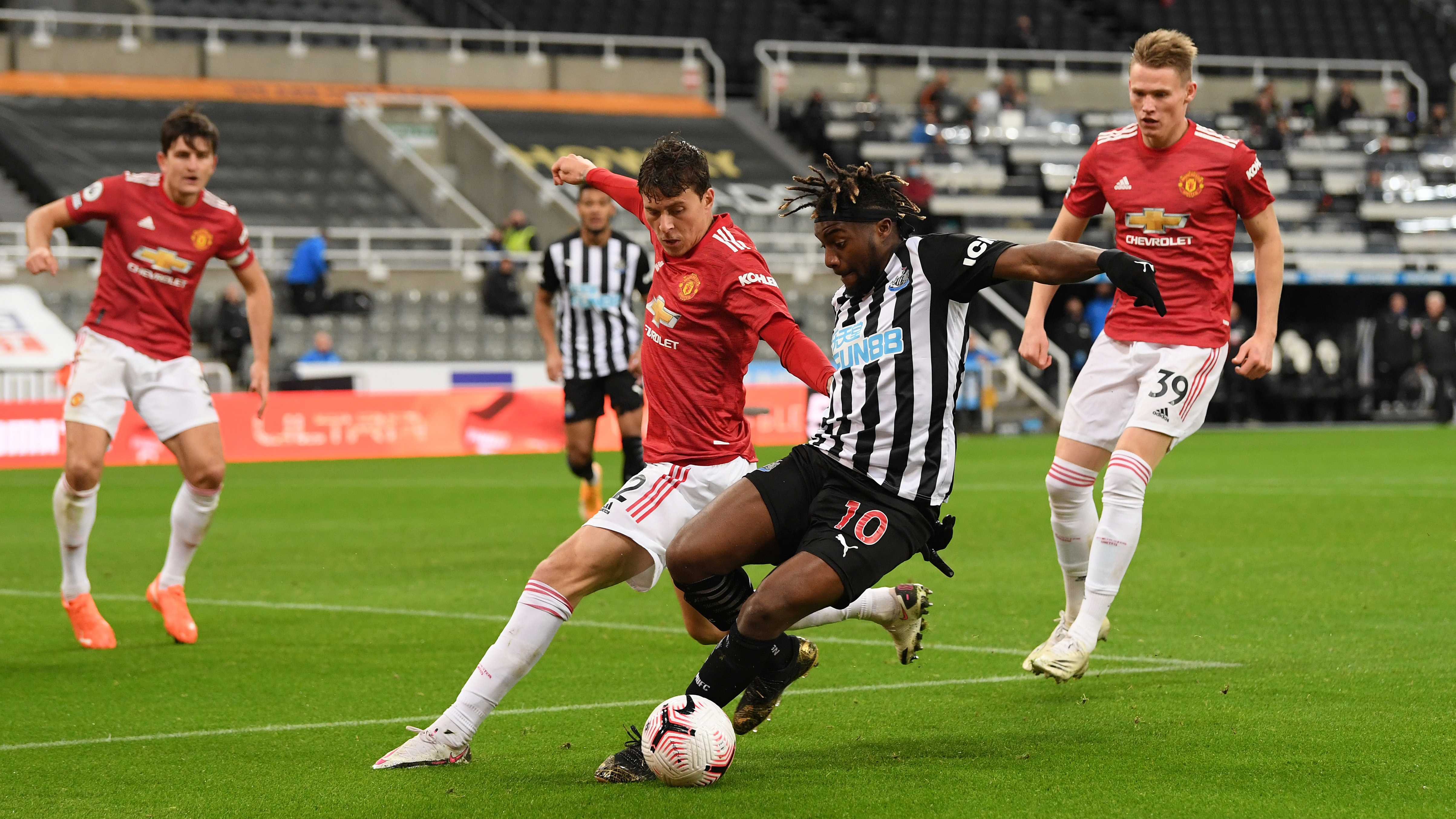 Обзор манчестер. Man Yunayted vs Newcastle. МЮ Ньюкасл. Манчестер Юнайтед Ньюкасл. Чемпионат Англии – Ньюкасл Юнайтед.
