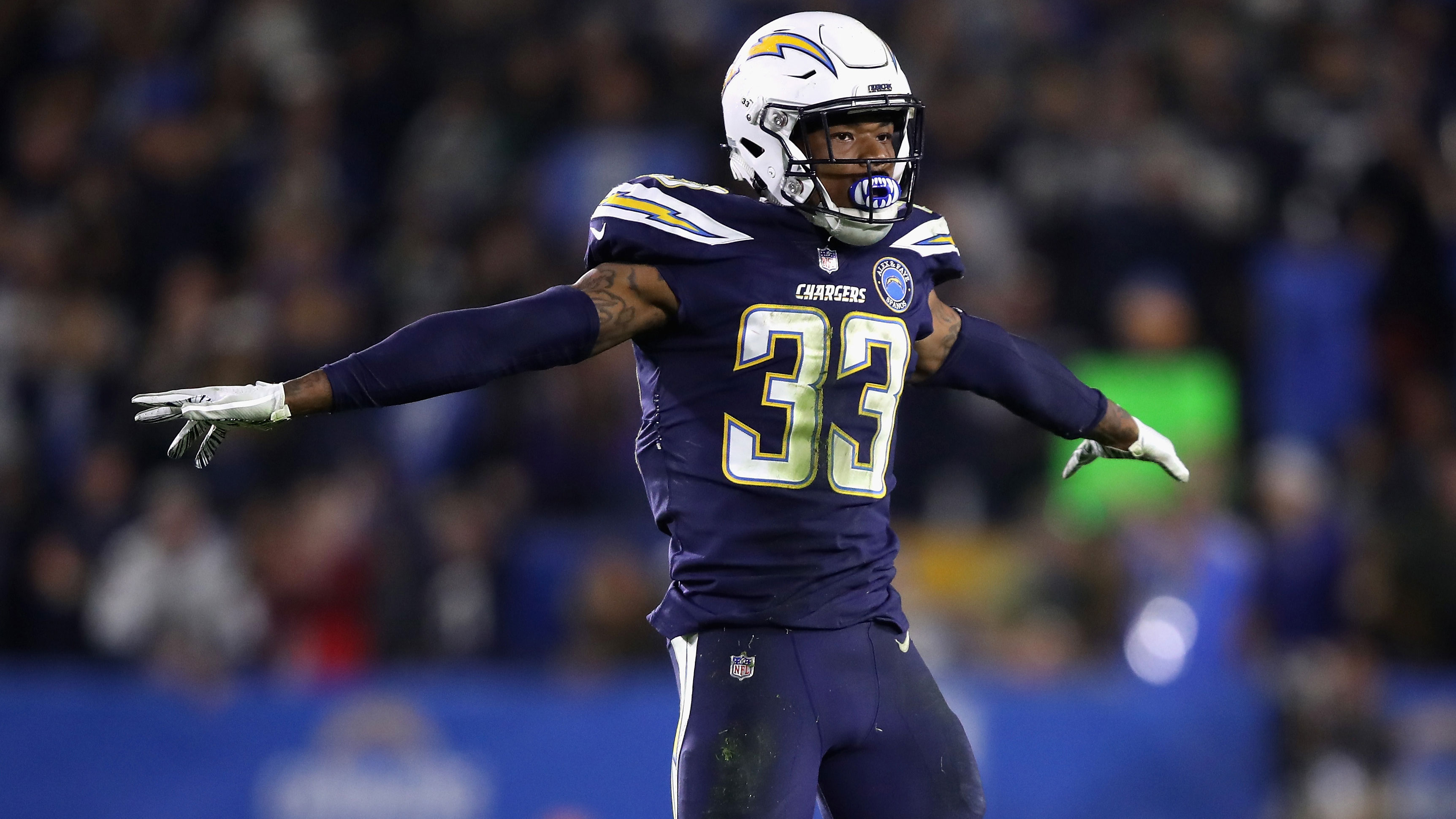 Melvin Gordon Training In California And Waiting On The Call Profootballtalk