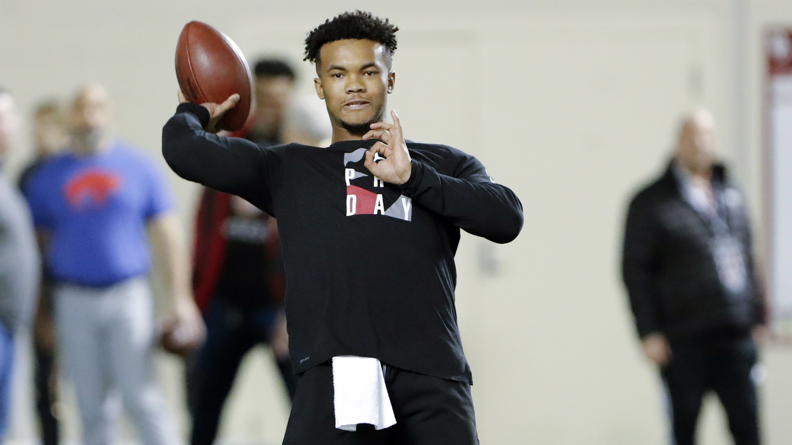 Kyler Murray Weighs In At 205 Stands On His Combine Height Measurement Profootballtalk
