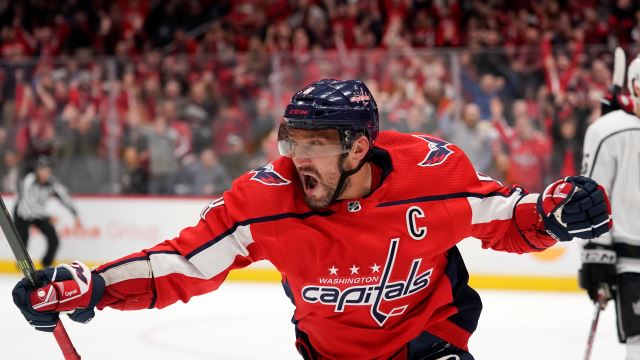 ovechkin playoff hat trick