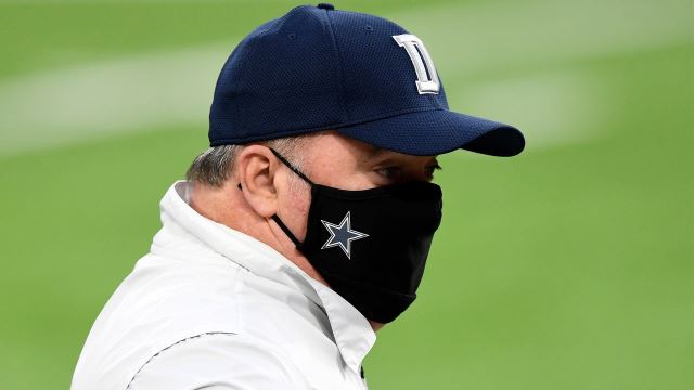ezekiel elliott hat